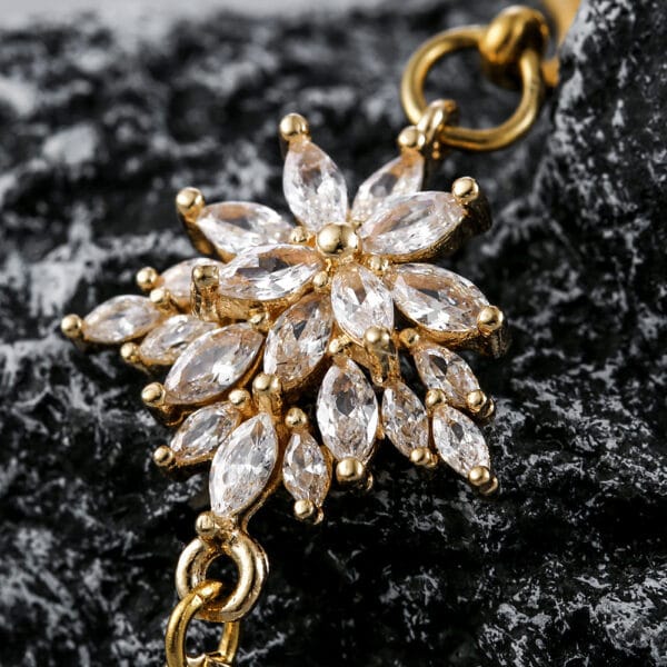 2PCS Luxury Flower Ear Tunnels Dangle Gauges Earrings