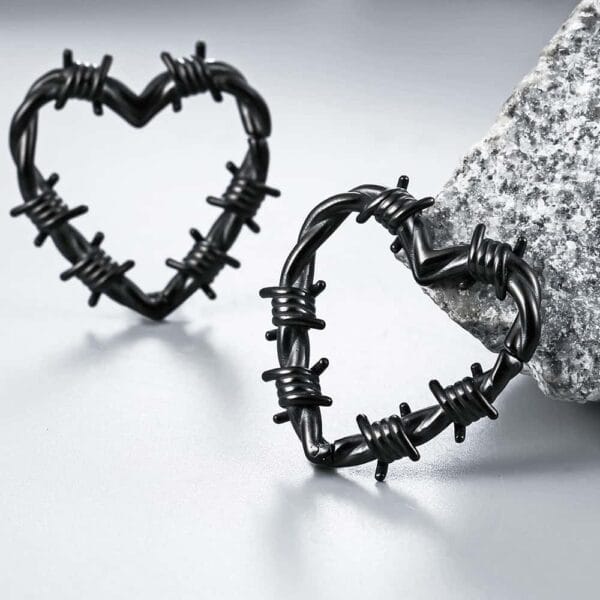 Heart Knot Ear Weights Hanger