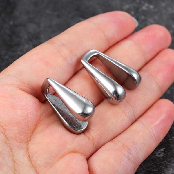 00g Water Droplet Ear Hangers