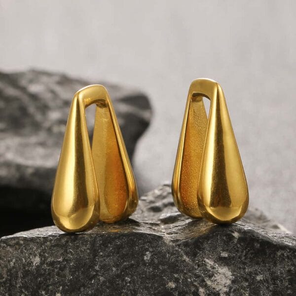 00g Water Droplet Ear Hangers
