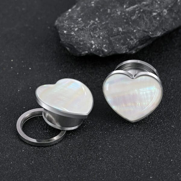 2PCS Fashion Heart Conch Ear Tunnels Plugs Body Jewelry Elegant