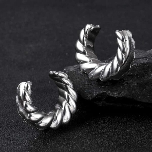Twist Saddle Ear Tunnels Plugs