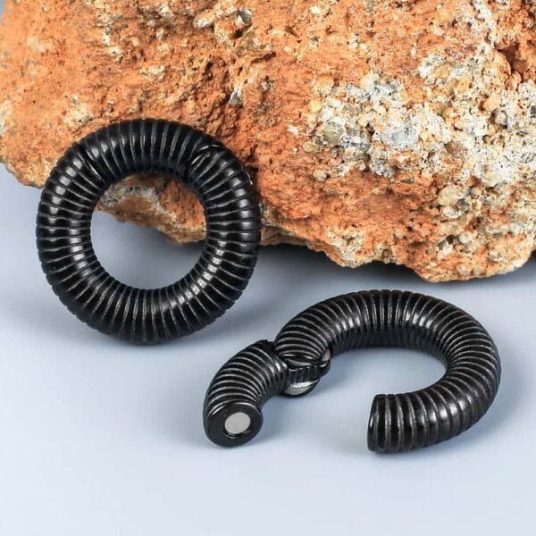 Thread Round Ear Hangers
