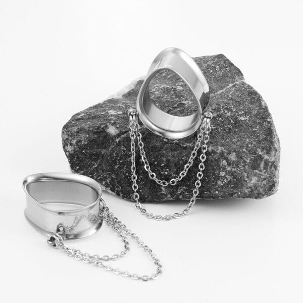 2PCS Stainless Steel Ear Gauges Tunnels Teardrop Chain Plugs Stretchers