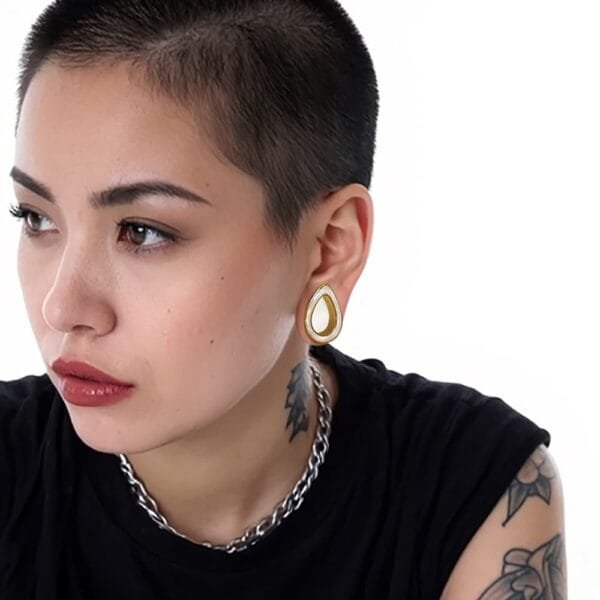 Teardrop Shell Ear Tunnels