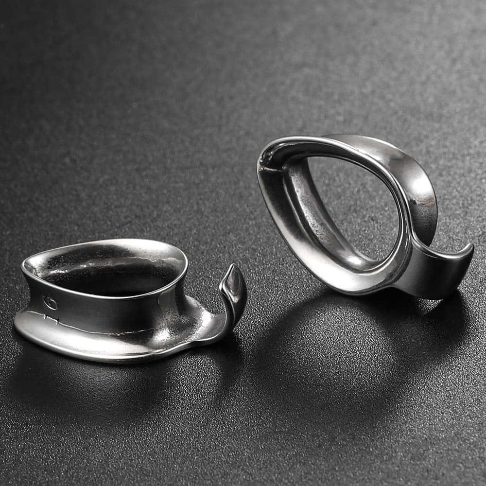 Waterdrop Lobe Cuff Ear Gauges - Image 5