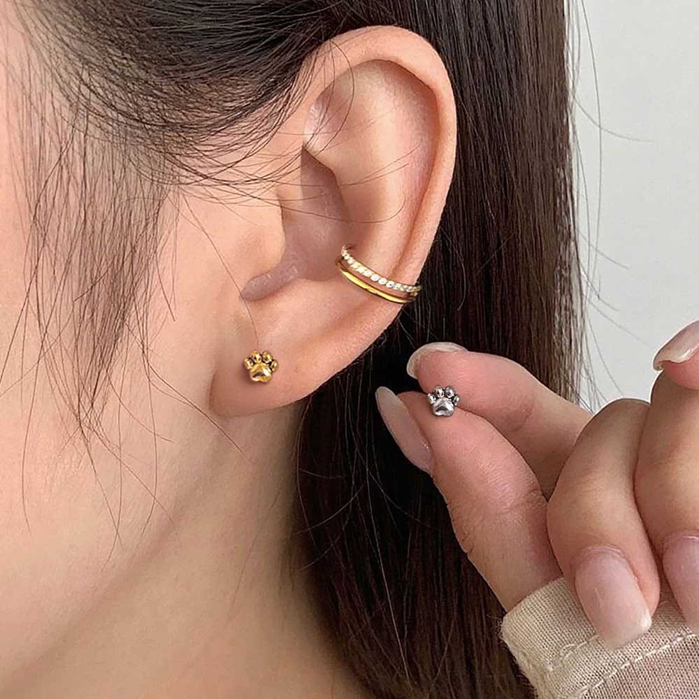 Paw Print Labret Stud - Image 2