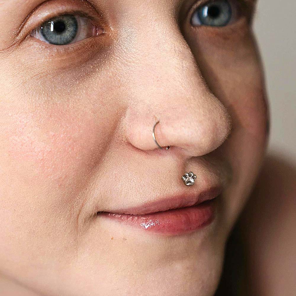 Paw Print Labret Stud - Image 4