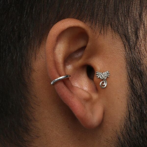 Facehugger Threadless Labret Flat Back Studs