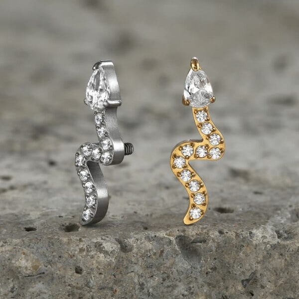 Snake Internal Thread Flat Back Studs