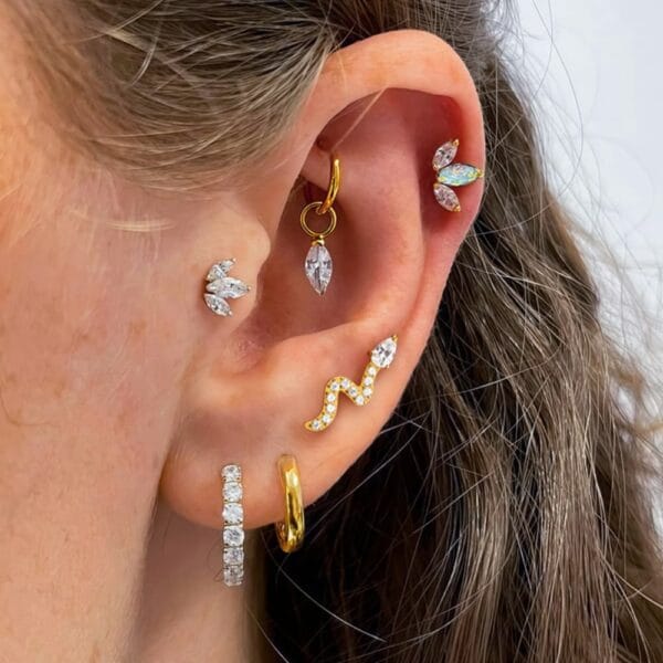 Snake Internal Thread Flat Back Studs