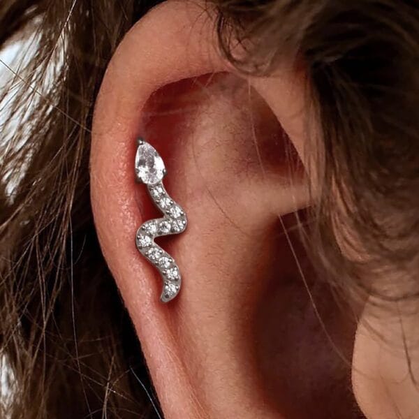 Snake Internal Thread Flat Back Studs